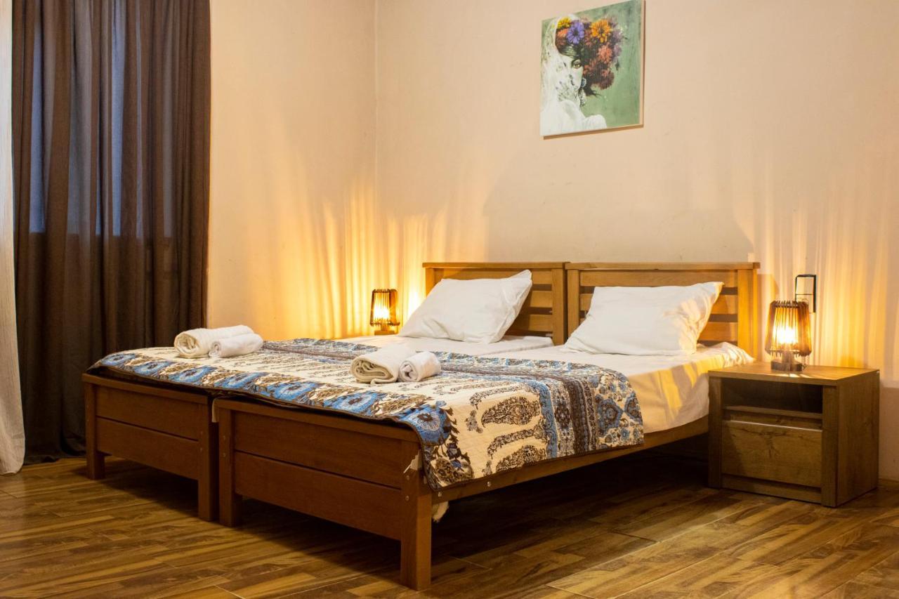 Nino'S Guest House Тбилиси Экстерьер фото