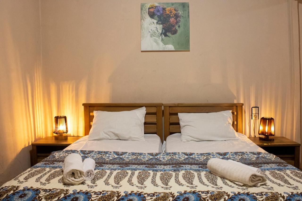 Nino'S Guest House Тбилиси Экстерьер фото