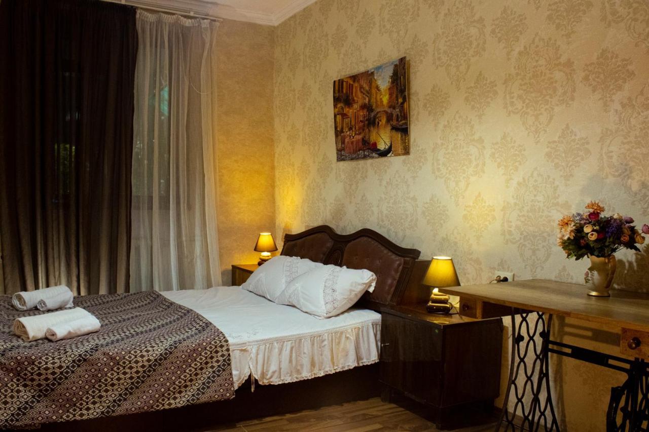 Nino'S Guest House Тбилиси Экстерьер фото