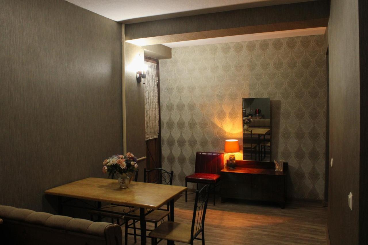 Nino'S Guest House Тбилиси Экстерьер фото