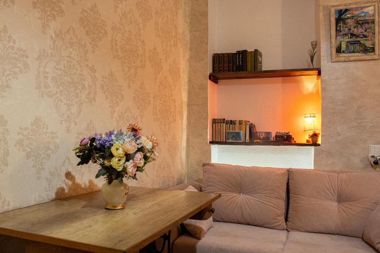 Nino'S Guest House Тбилиси Экстерьер фото