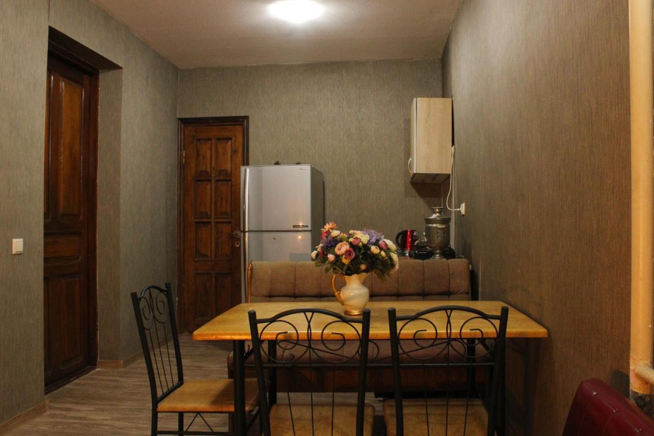 Nino'S Guest House Тбилиси Экстерьер фото