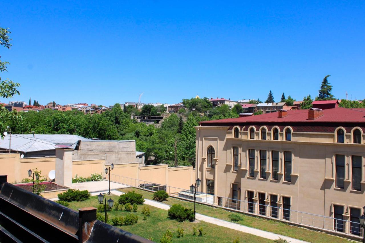 Nino'S Guest House Тбилиси Экстерьер фото