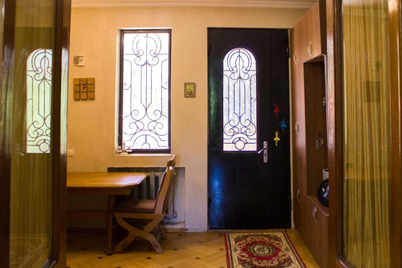 Nino'S Guest House Тбилиси Экстерьер фото